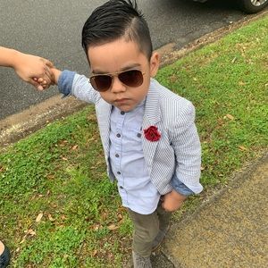 Meet your Posher, Claudia